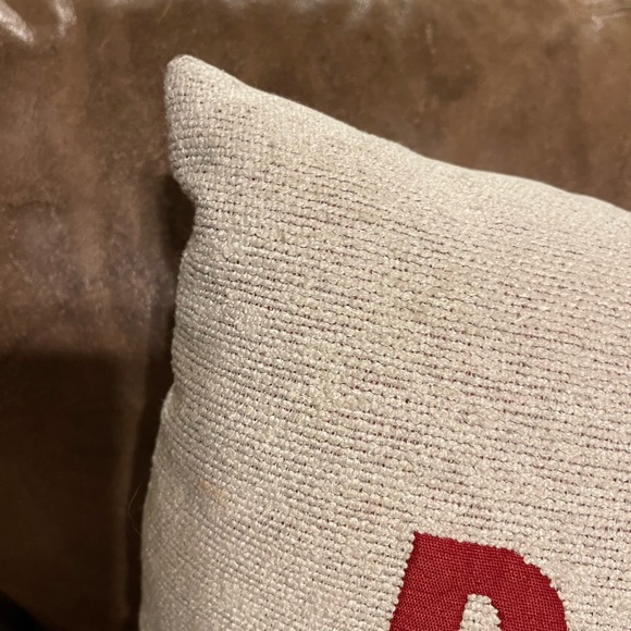 Holiday Pillow with saying - Picture 2 of 6